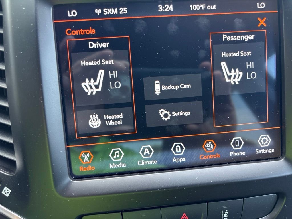 Certified Used 2021 White Jeep Latitude Lux image 29