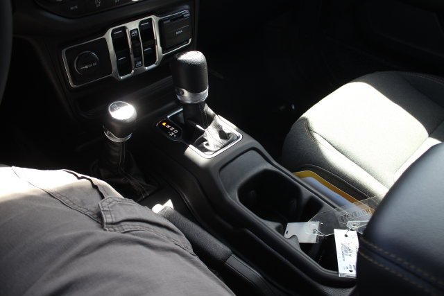 Used 2025 Gray Jeep Sahara image 11