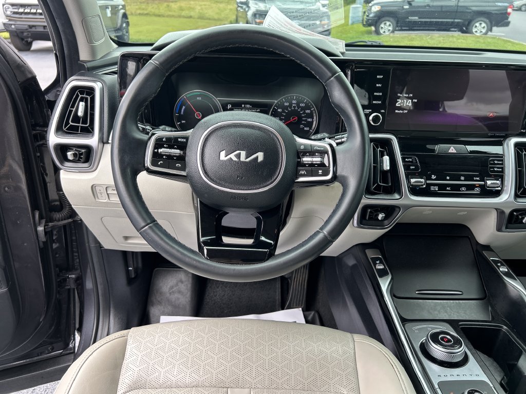 Used 2023 Gray Kia EX image 18