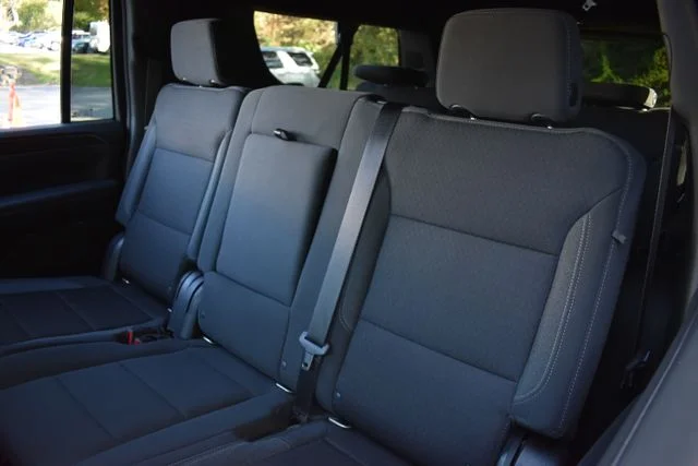 2022 Chevrolet Suburban LS - Photo 16