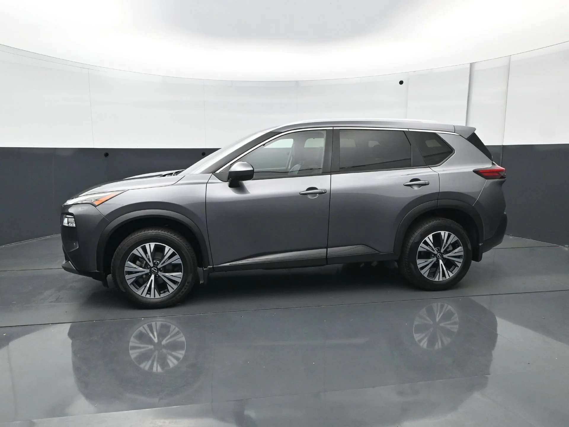 Used 2023 Gun Metallic Nissan SV image 3