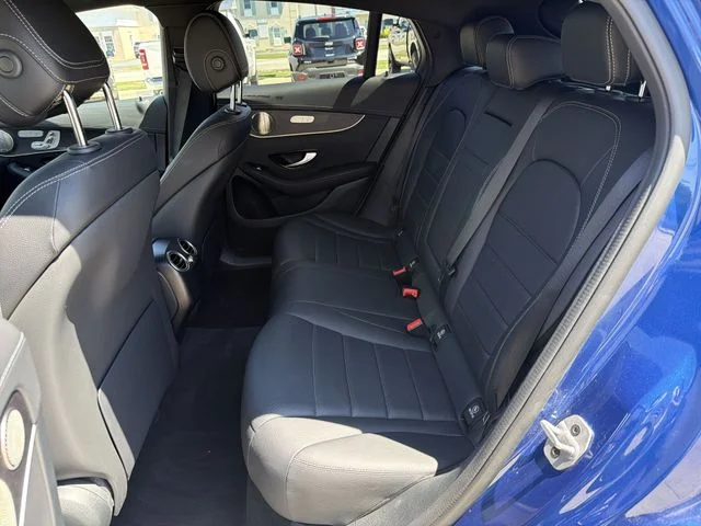 Used 2023  Mercedes-Benz GLC 300 Coupe image 25