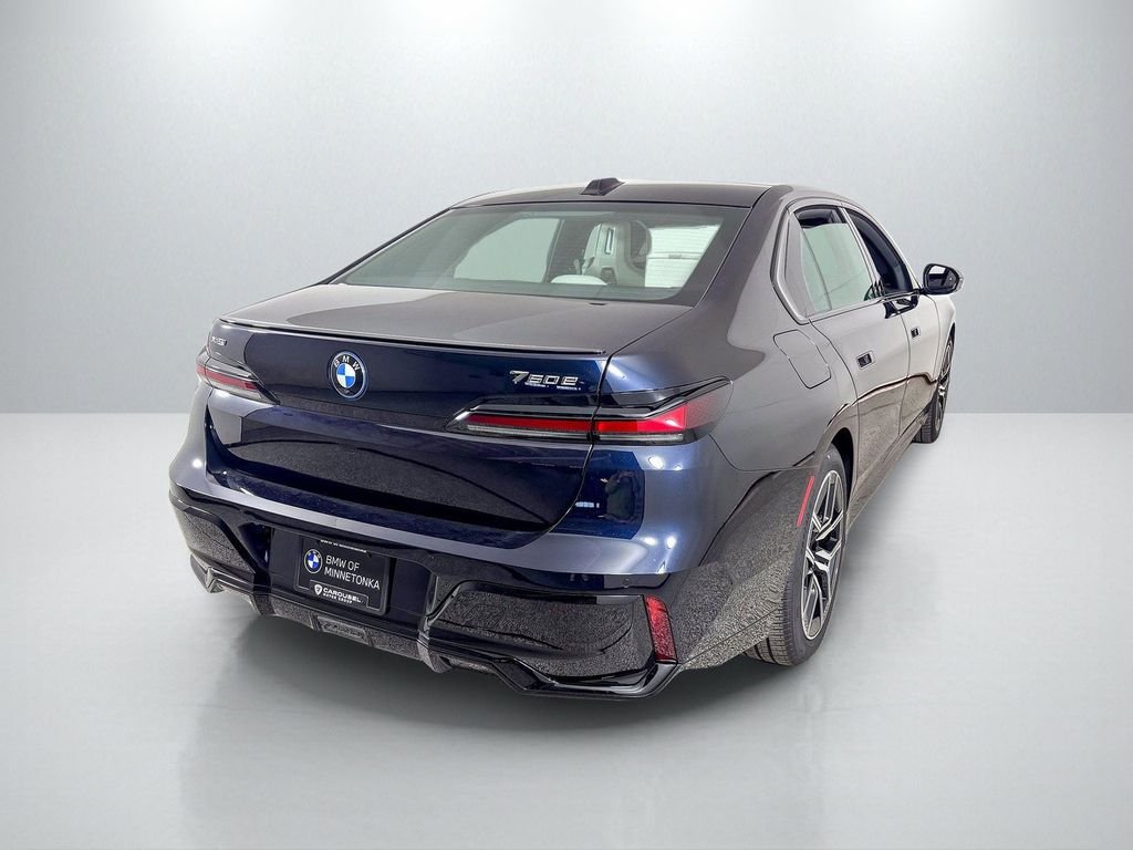 New 2025 Carbon Black Metallic BMW 750e xDrive image 2