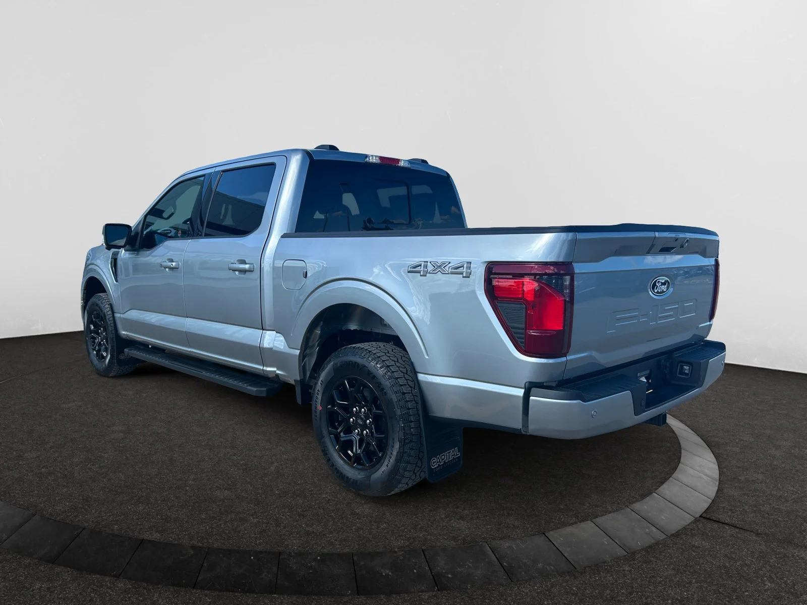 New 2026 Iconic Silver Metallic Ford XLT image 3