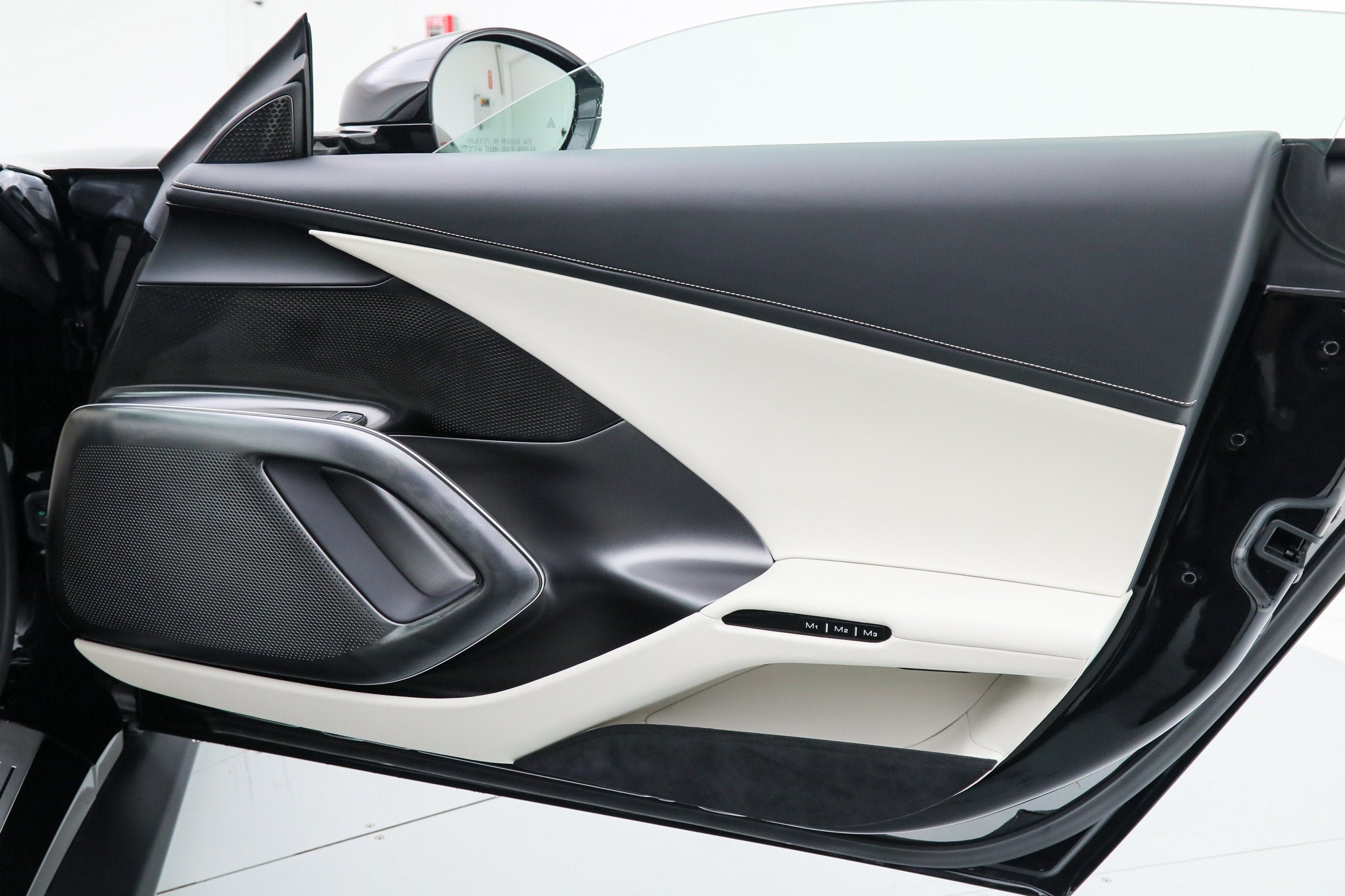 Certified Used 2025 Nero Ferrari  image 22