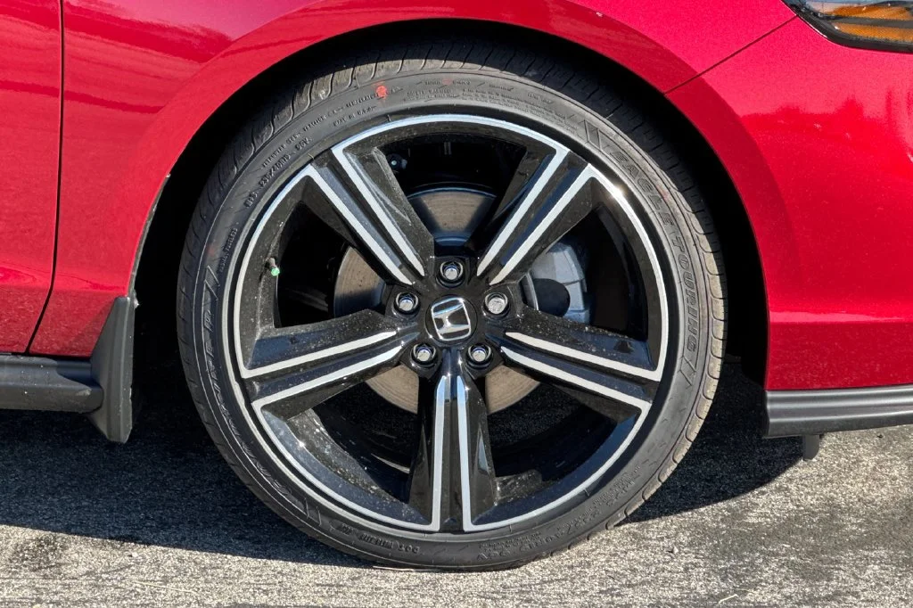 New 2026 Radiant Red Metallic Honda SE image 32
