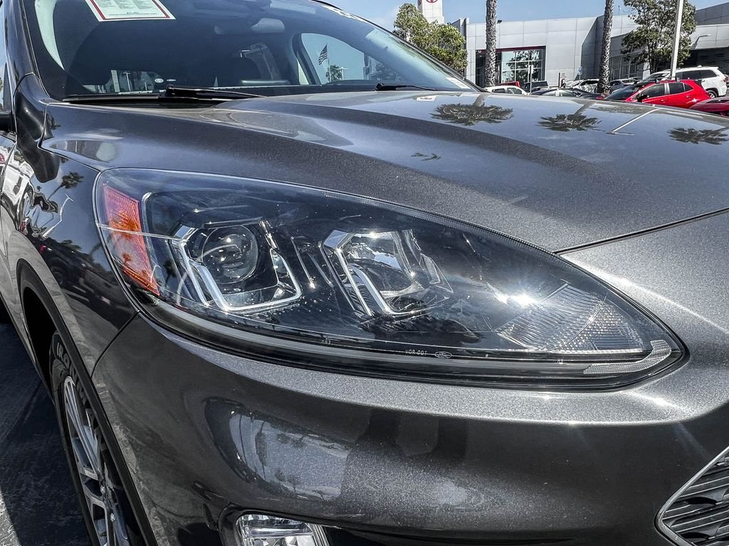 Used 2022 Gray Ford SEL image 7