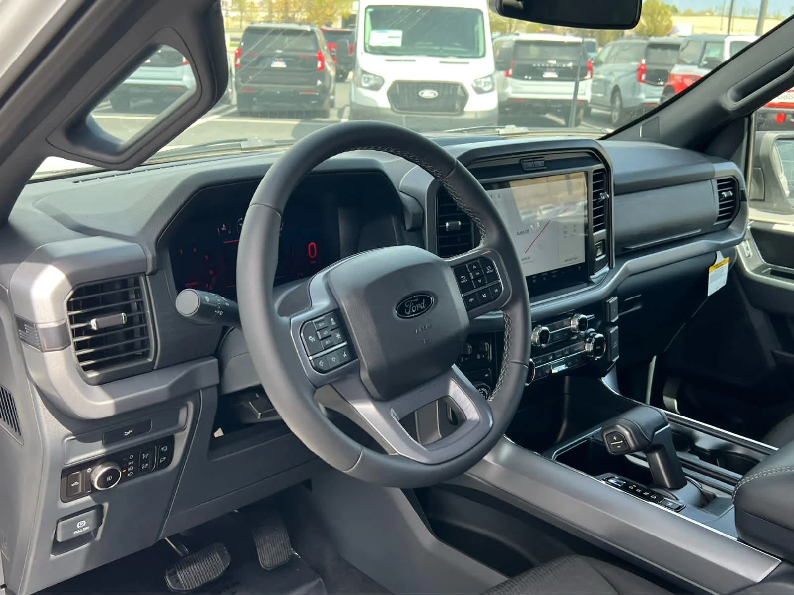 New 2026 Oxford White Ford XLT image 28