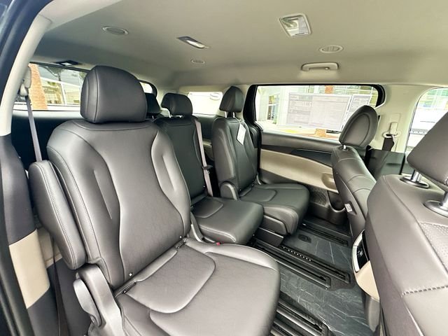 Certified Used 2026 Metal Kia LXS image 27