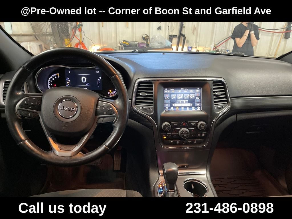 Used 2020 White Jeep Laredo image 18