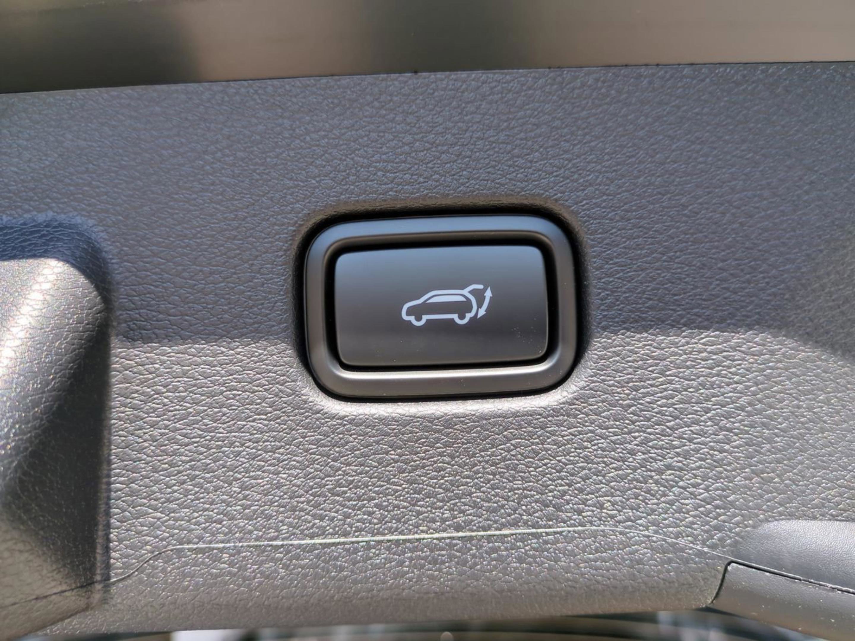 New 2026 Ebony Black Kia EX image 17