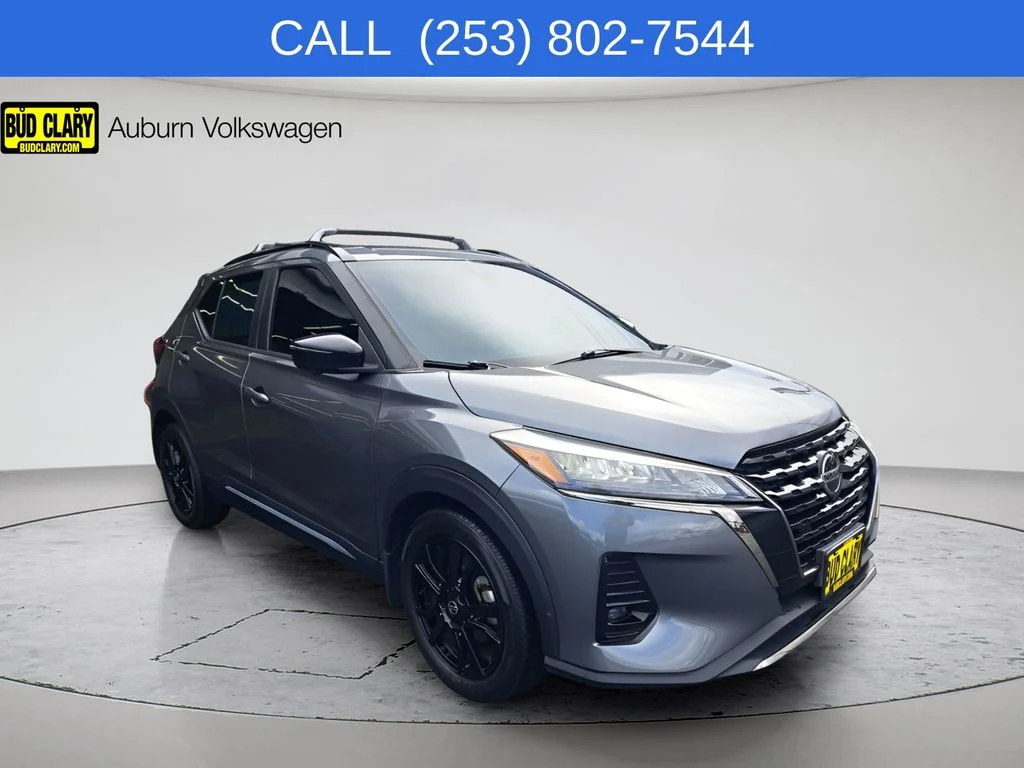 Used 2021 Gray Nissan SR image 9