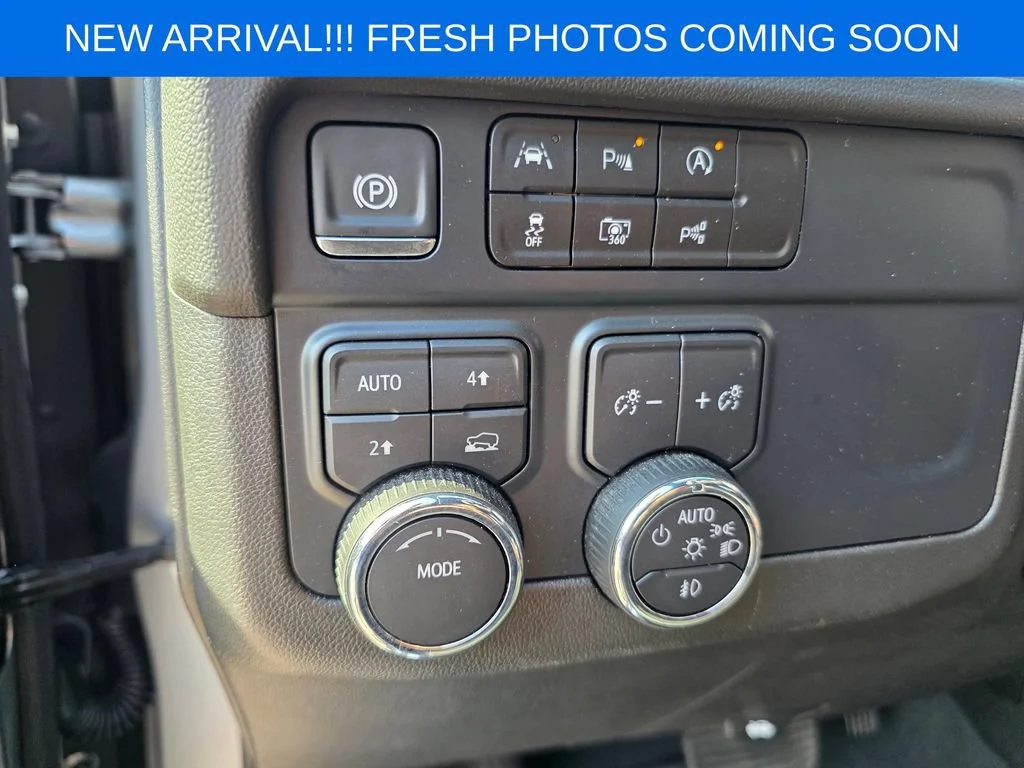 Used 2025 Sterling Gray Metallic Chevrolet Premier image 10