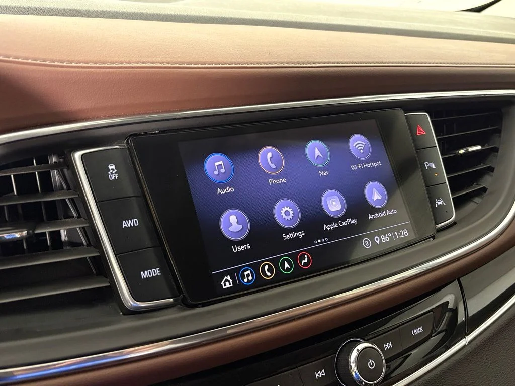 Used 2020 White Buick Avenir image 25
