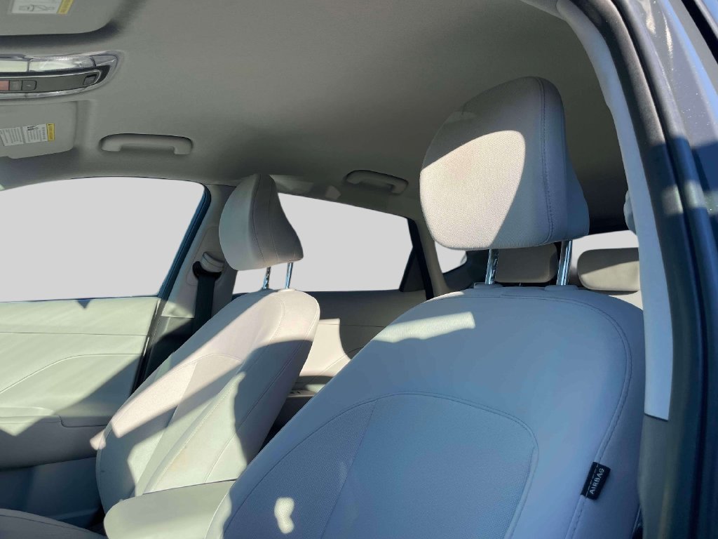 Used 2024 Gray Hyundai SEL image 18