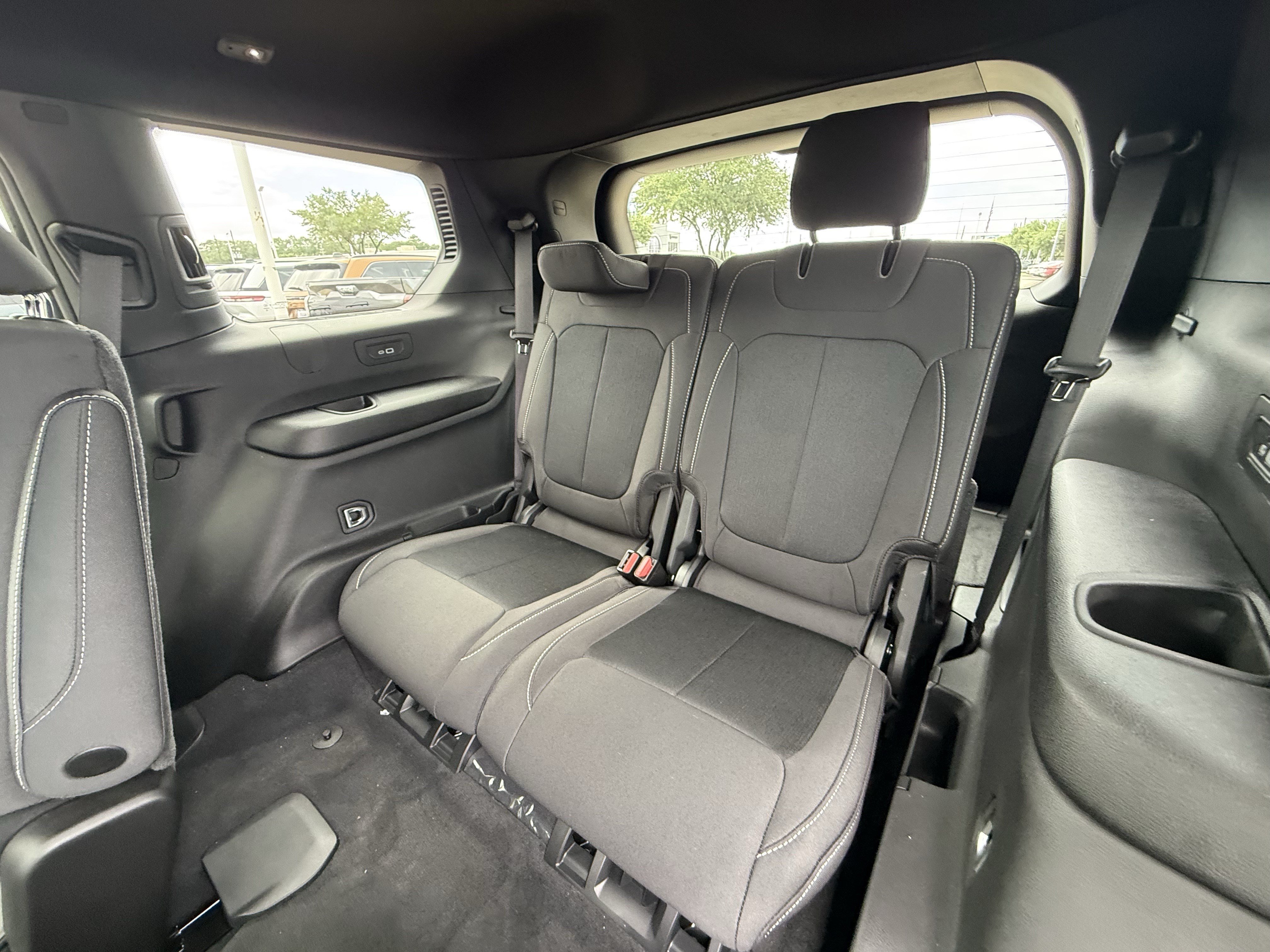 New 2026 Baltic Gray Metallic Clear-Coat Exterior Paint Jeep Laredo X image 15