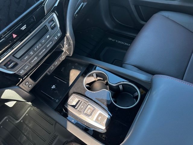 New 2026 Sonic Gray Pearl Honda Black Edition image 16