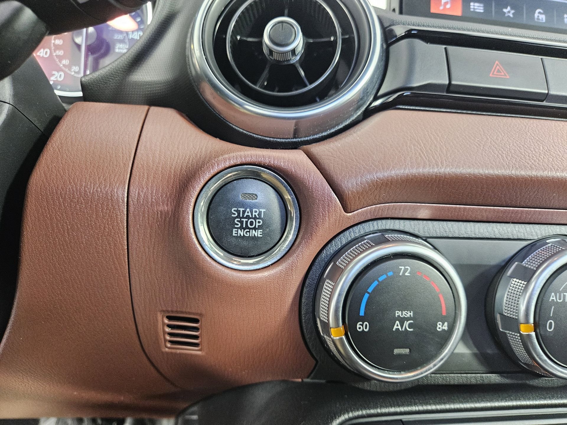 Used 2018 Black Mazda Grand Touring image 31