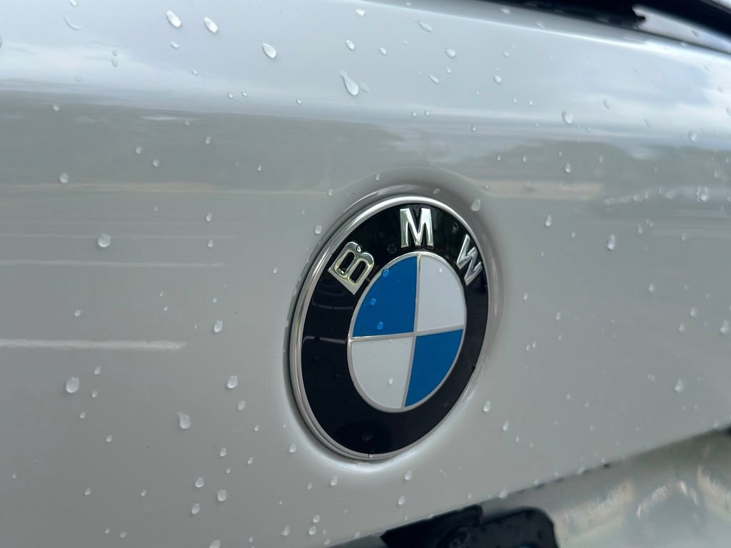New 2026 Mineral White Metallic BMW xDrive40i image 13
