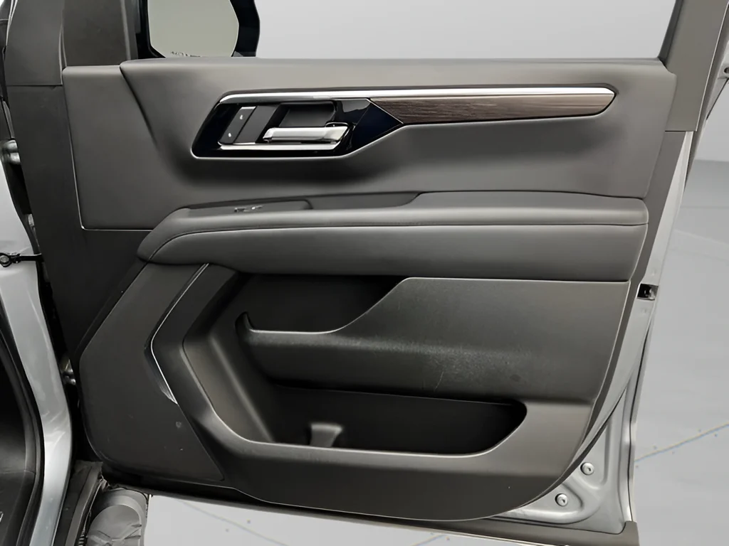 Used 2025 Sterling Gray Metallic Chevrolet Z71 image 17