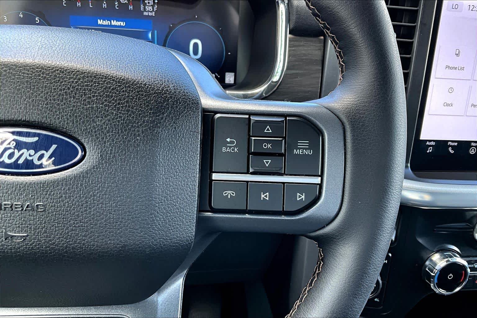 Used 2025 Carbonized Gray Metallic Ford LARIAT image 41