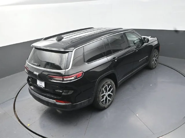 Used 2025 Black Jeep Limited image 17
