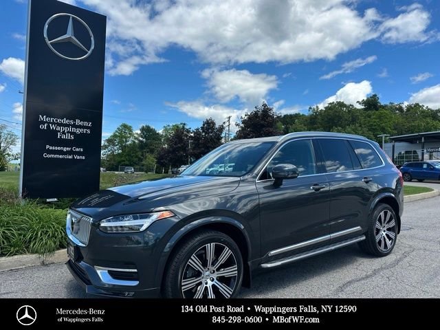 2022 Volvo XC90 T6 Inscription 6 Passenger AWD's photo