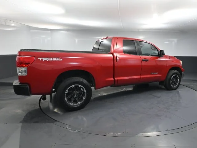Used 2012 Red Toyota Grade image 3