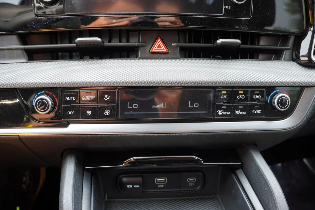 Certified Used 2023 Fusion Black Kia LX image 24