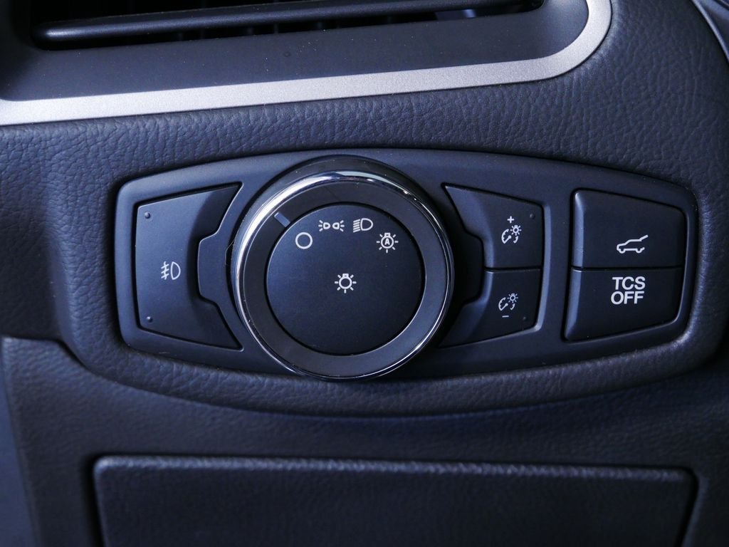 Used 2022 Gray Ford SEL image 18