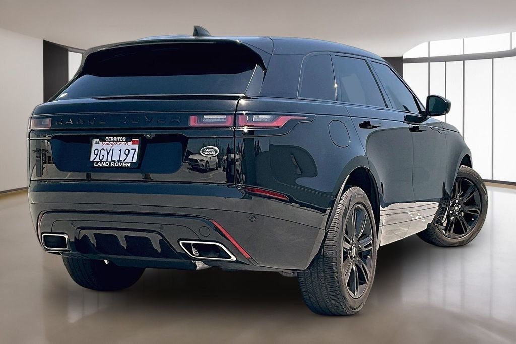Certified Used 2023  Land Rover R-Dynamic S MHEV image 6
