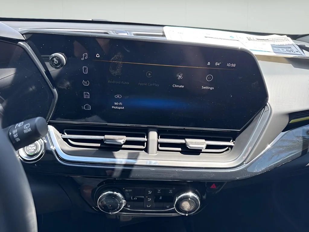 New 2026 Mosaic Black Metallic Chevrolet ACTIV image 23
