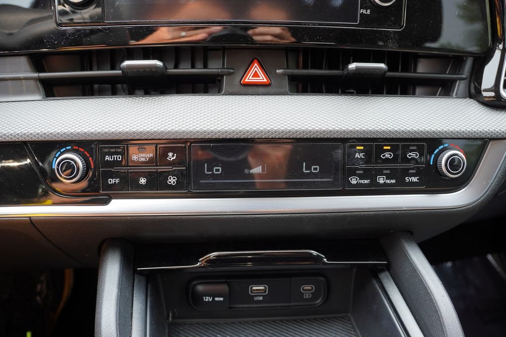Used 2023 Fusion Black Kia LX image 24
