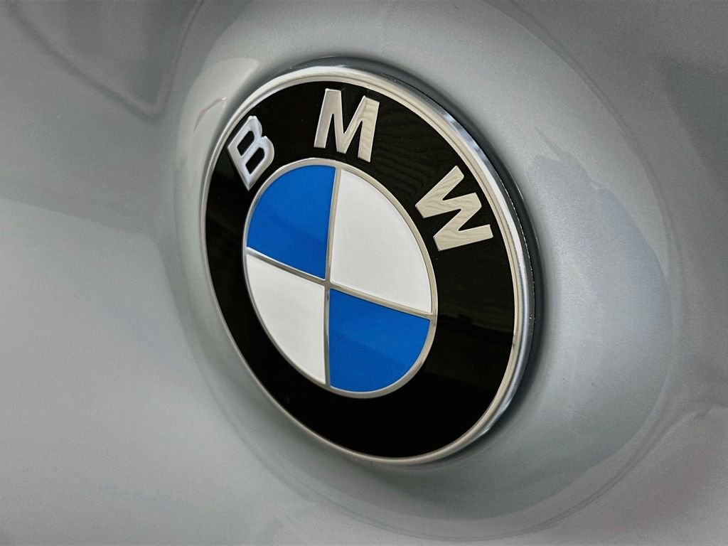 New 2026 Brooklyn Grey Metallic BMW M50 xDrive image 22