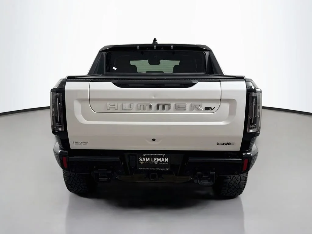 Used 2023 INTERSTELLAR WHITE GMC 3X image 6