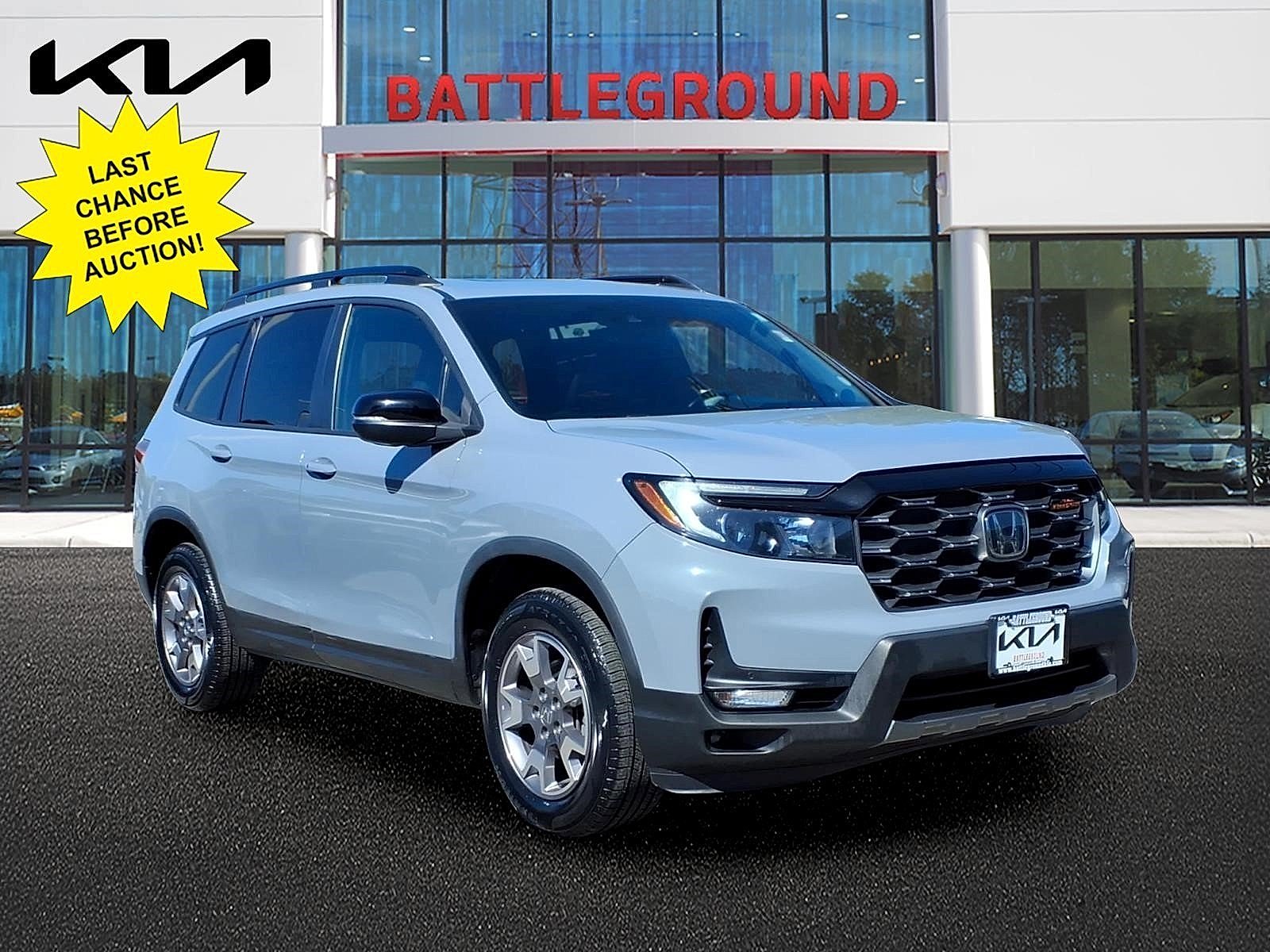 Used 2023 Sonic Gray Pearl Honda AWD TrailSport image 1