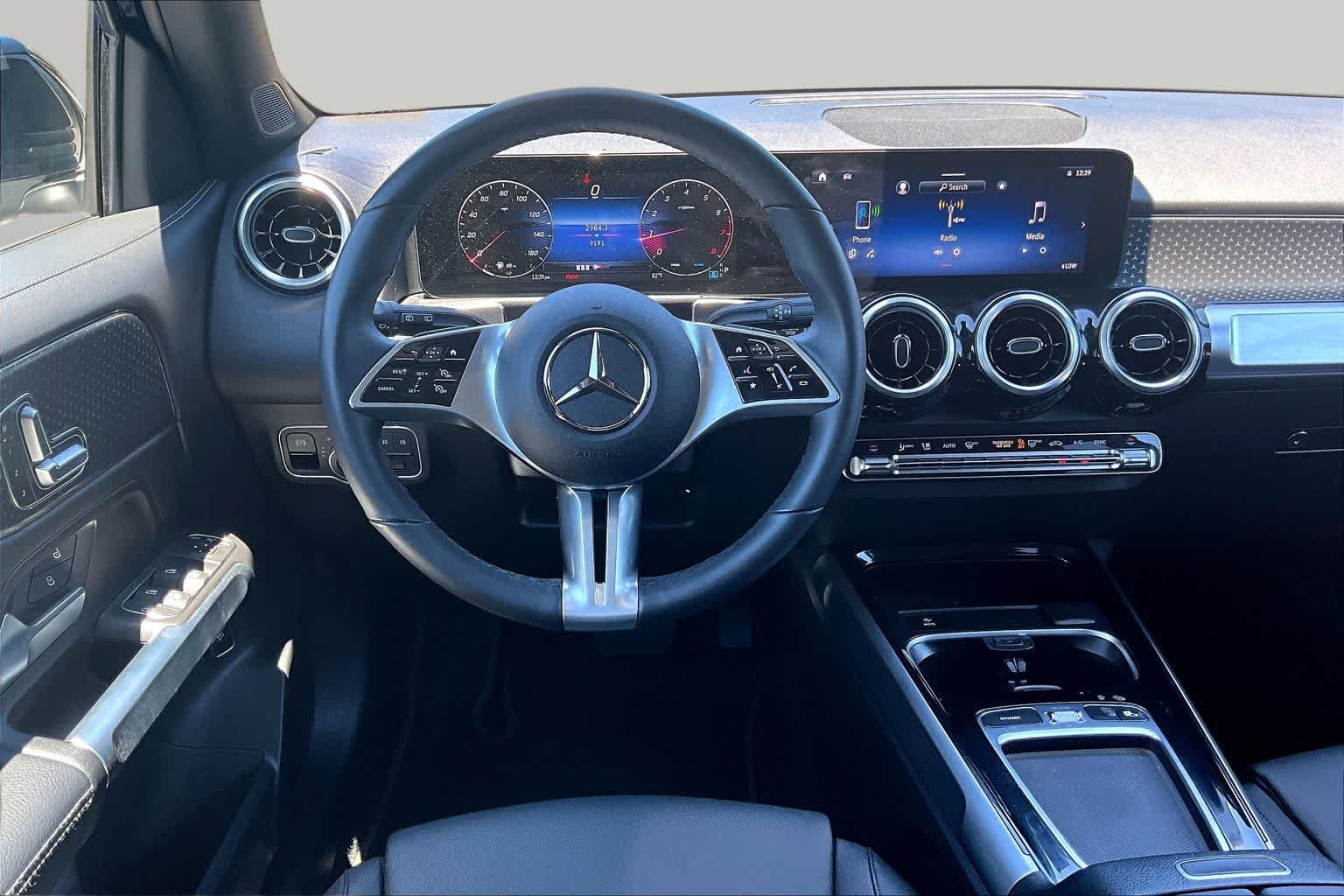 Used 2026 Night Black Mercedes-Benz GLB 250 image 6