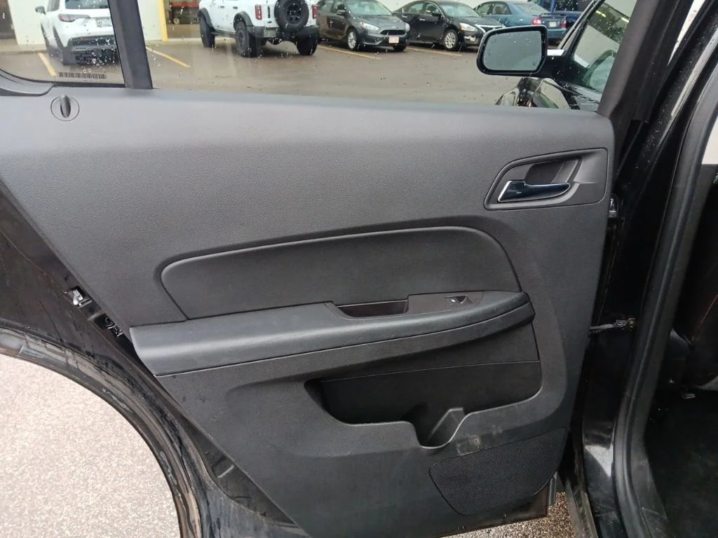 Used 2017 Black Chevrolet Premier image 27