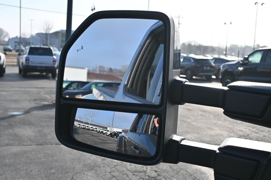 Used 2026 Gray Metallic Ford Lariat image 18