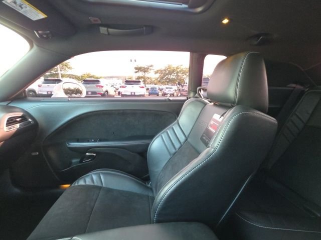 Used 2022 White Dodge SRT Hellcat image 27