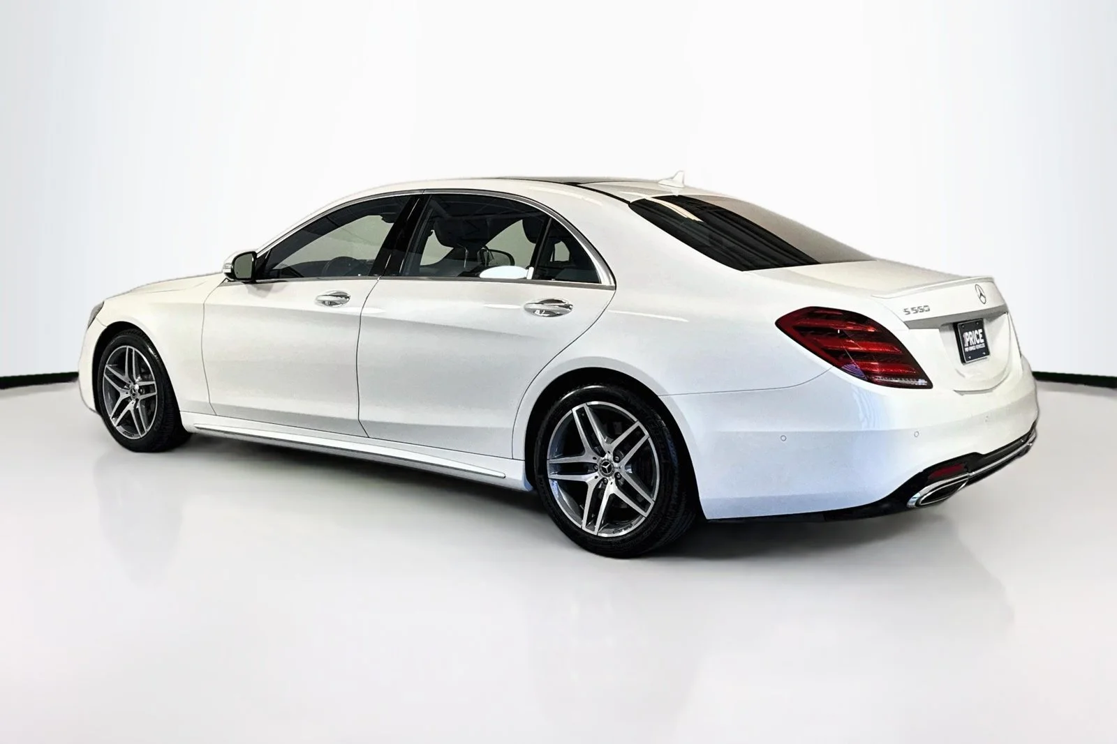Used 2019 Designo Diamond White Mercedes-Benz S 560 image 7