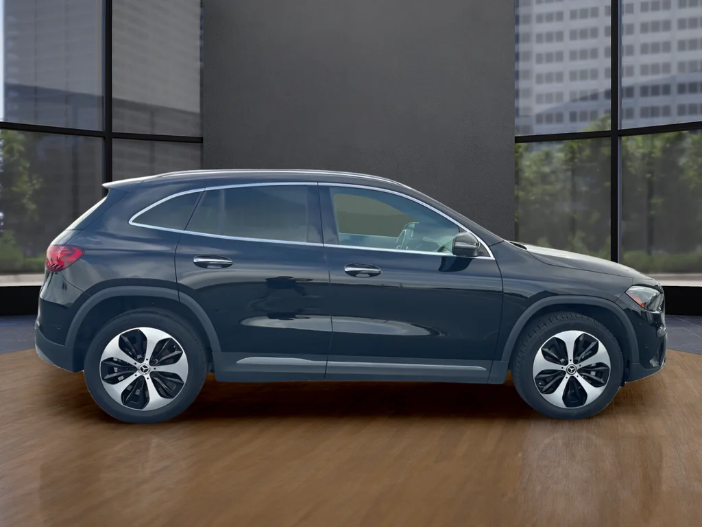 Used 2025 Black Mercedes-Benz GLA 250 image 6