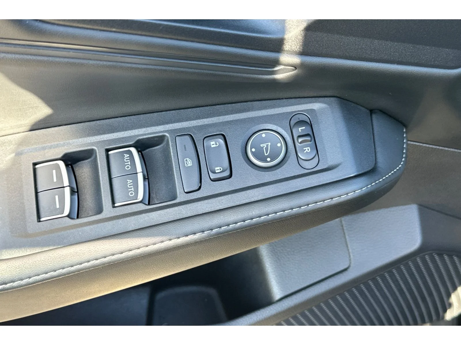 Used 2024 Crystal Black Pearl Honda Sport image 12