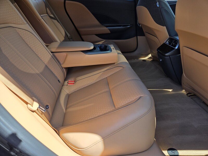 Used 2022  Lucid Grand Touring image 21