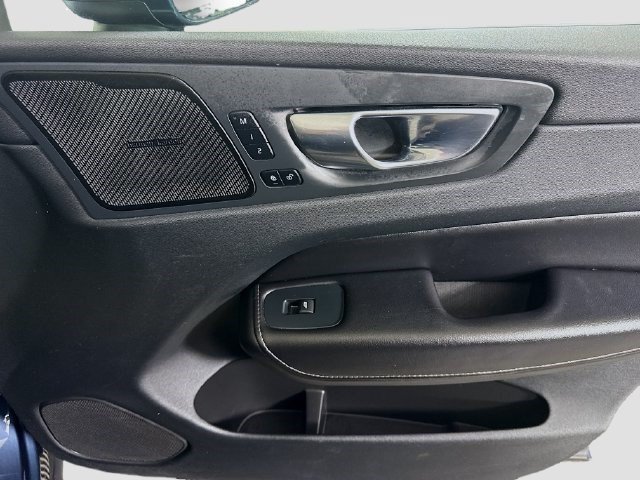 Used 2023 Denim Blue Metallic Volvo Ultimate Bright Theme image 27