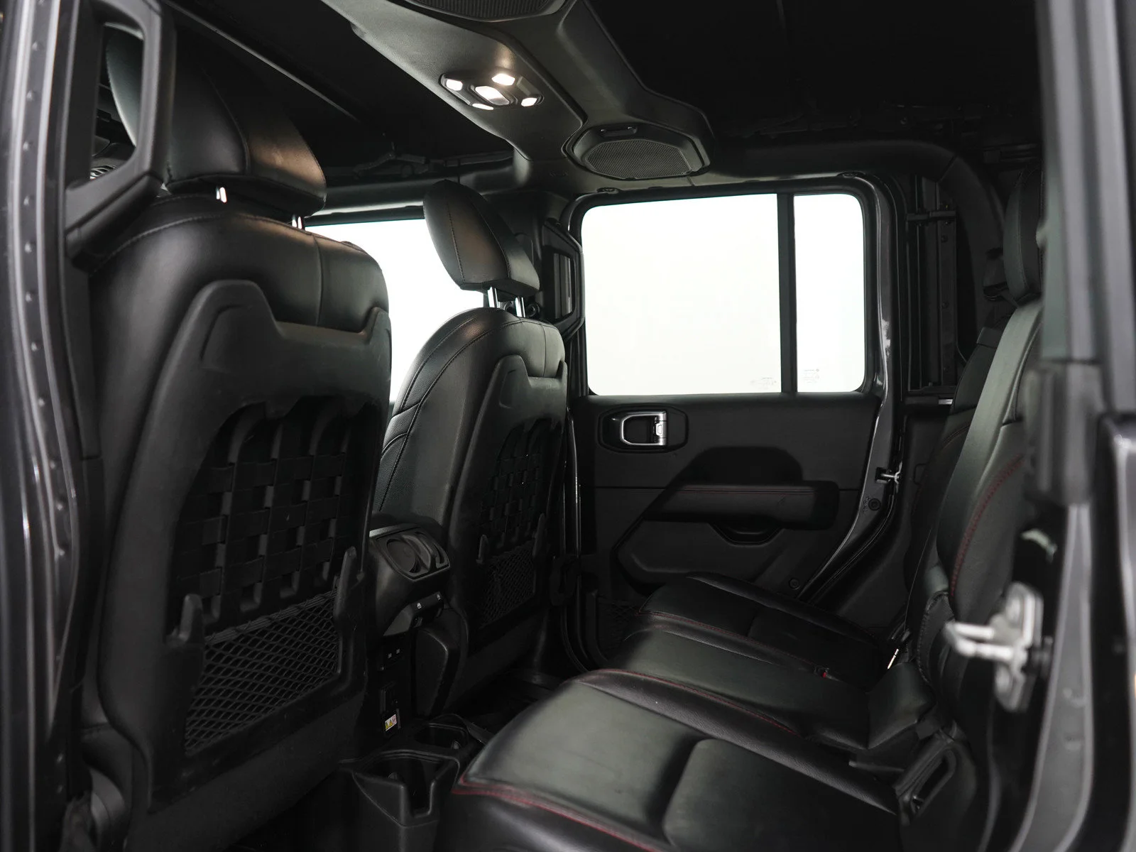 Used 2022 Granite Crystal Metallic Clearcoat Jeep Rubicon image 17