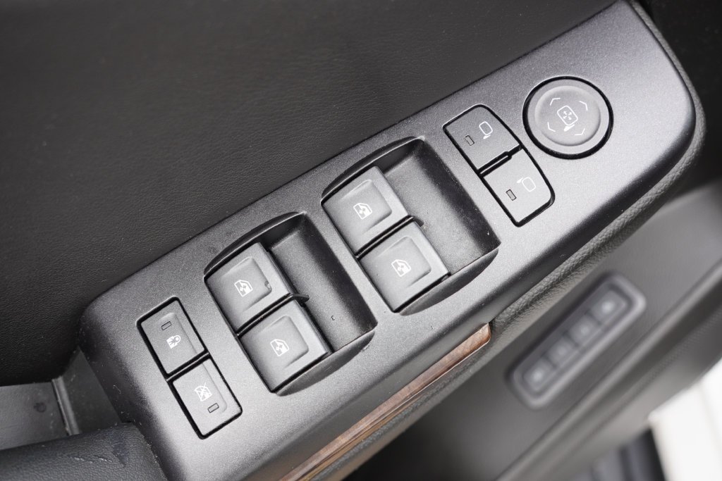 Used 2019 White Chevrolet LT image 26