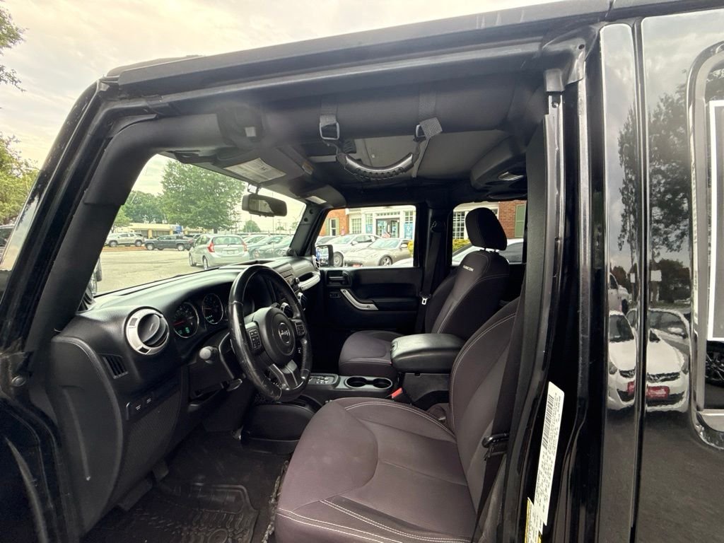 Used 2014 Black Jeep Unlimited Rubicon image 11
