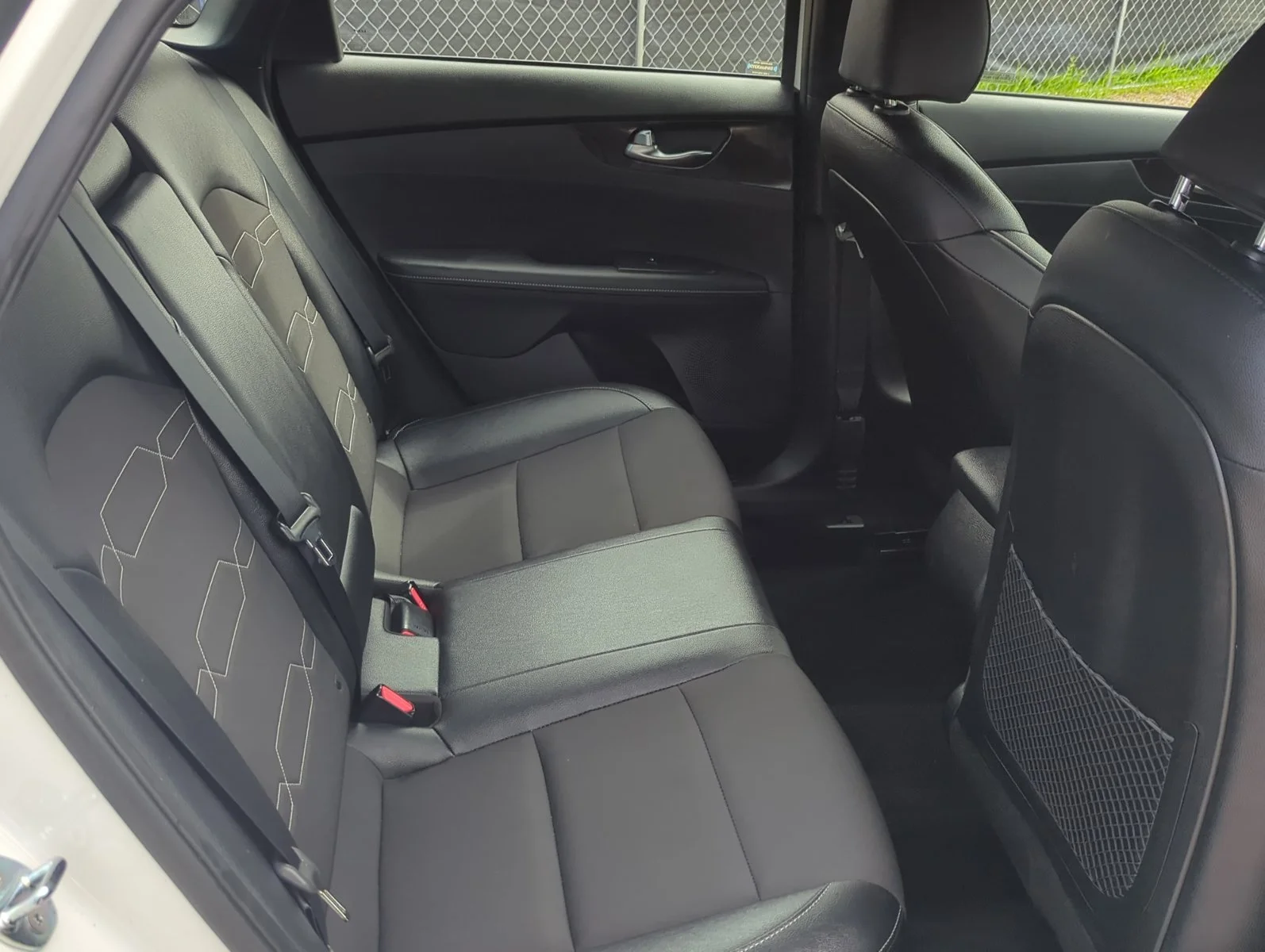 Used 2024 Snow White Pearl Kia GT-Line image 24