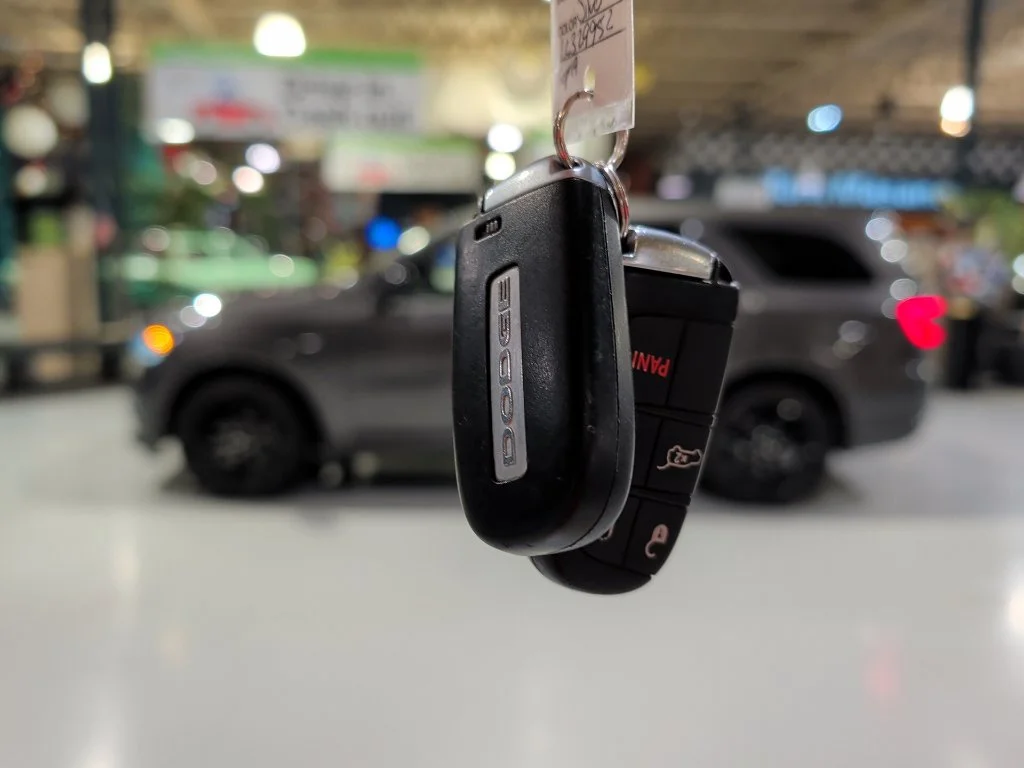 Used 2020 Gray Dodge SXT Plus image 4